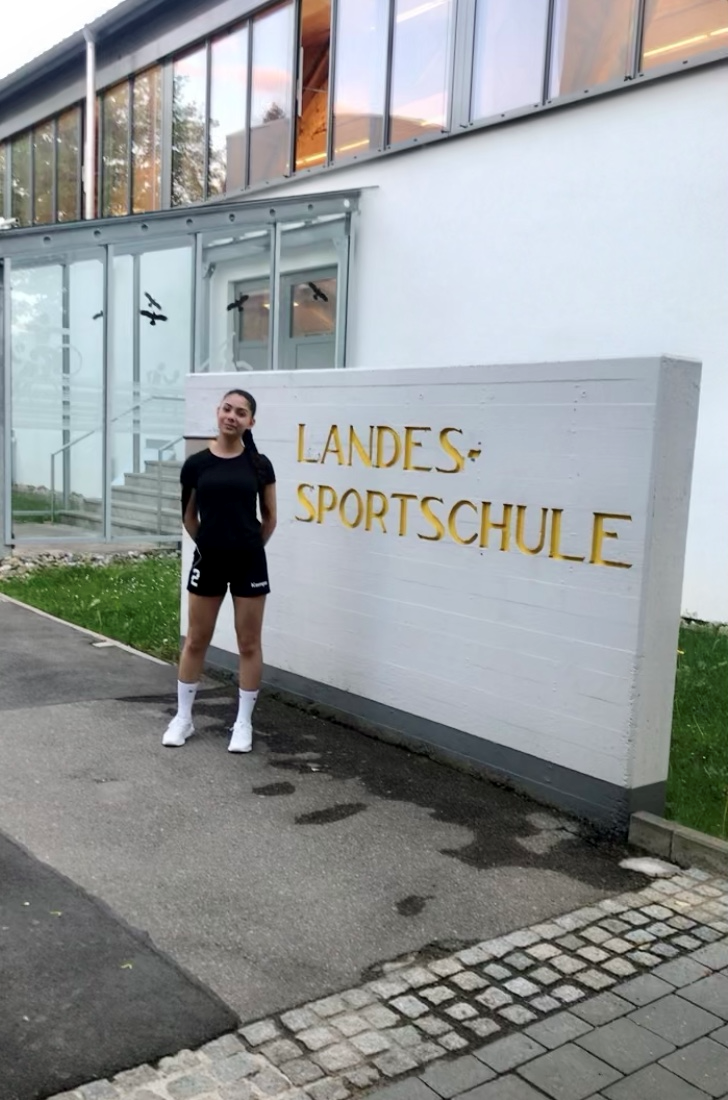 Read more about the article Alissa Asllani (10c) – Schülermentorin im Handball